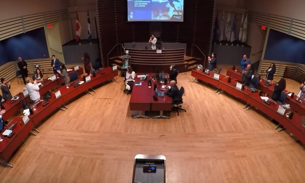 Longueuil adopte sa nouvelle réglementation sur les Commissions