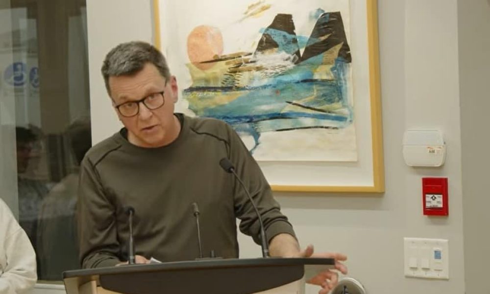 La programmation musicale mostly in English à Varennes dérange un citoyen