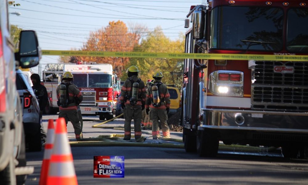 Des pompiers répondent à l'urgence suite à la fuite de gaz.
