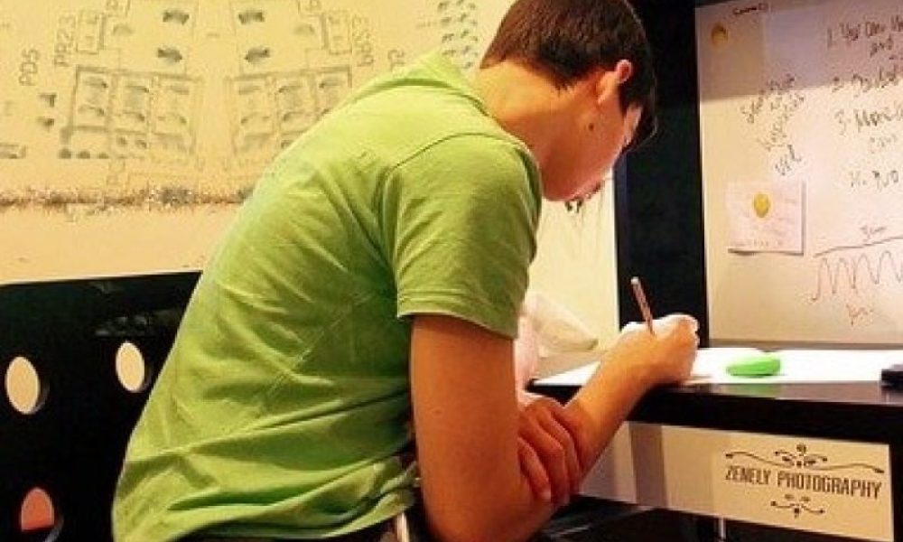 DPJ : différentes stratégies pour combler des postes