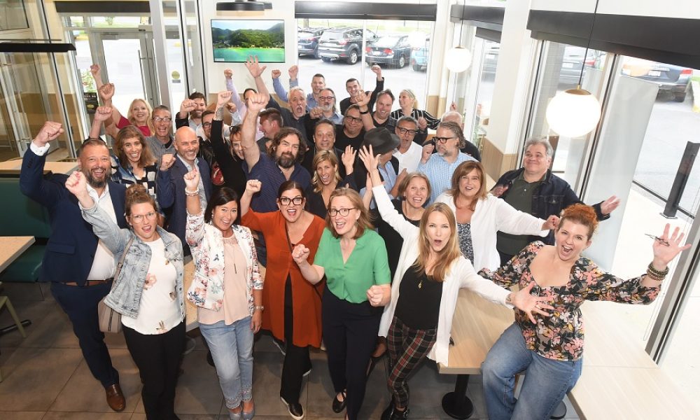 Une partie de l'équipe du FM 103,3.