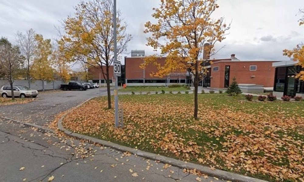 Démolition du garage municipal de Saint-Lambert