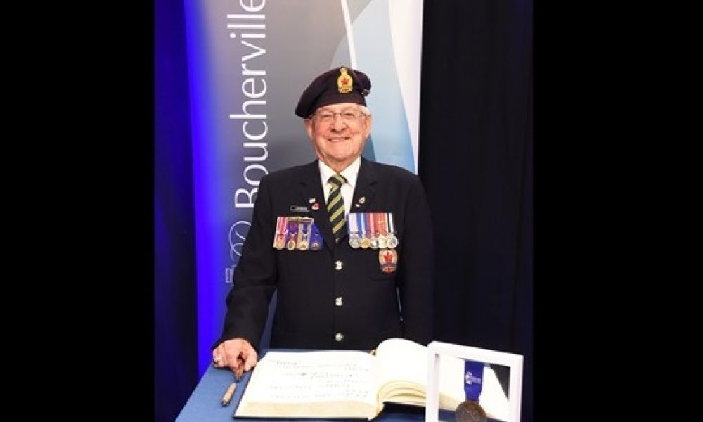 conseiller,décédé,ville,Boucherville,berne,drapeaux,âge,disparu,municipal,district,siècle,fondé,corps,cadets,vie,secondaire,école,jeunes