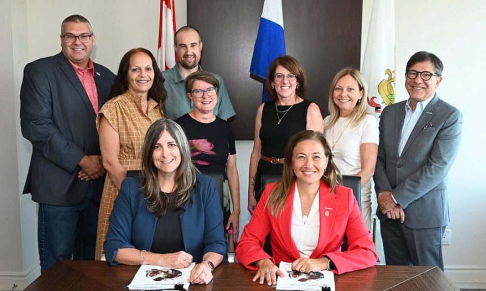 Les cols blancs de Brossard ont un contrat de travail de sept ans