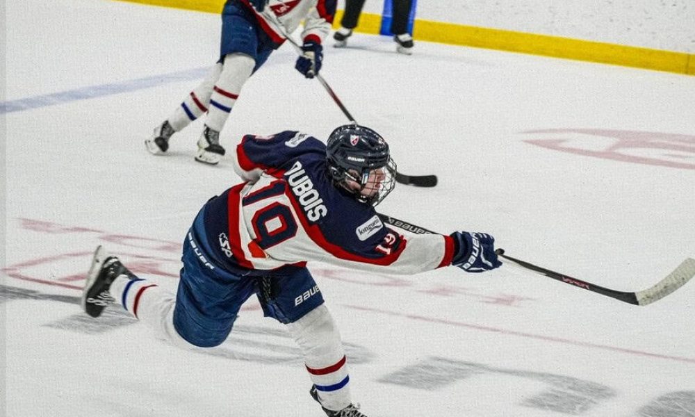 finale,CF,Longueuil, hockey,victoire,hommes,marque,colisée,jeu,gardien,attaquant,but,rythme,tentatives