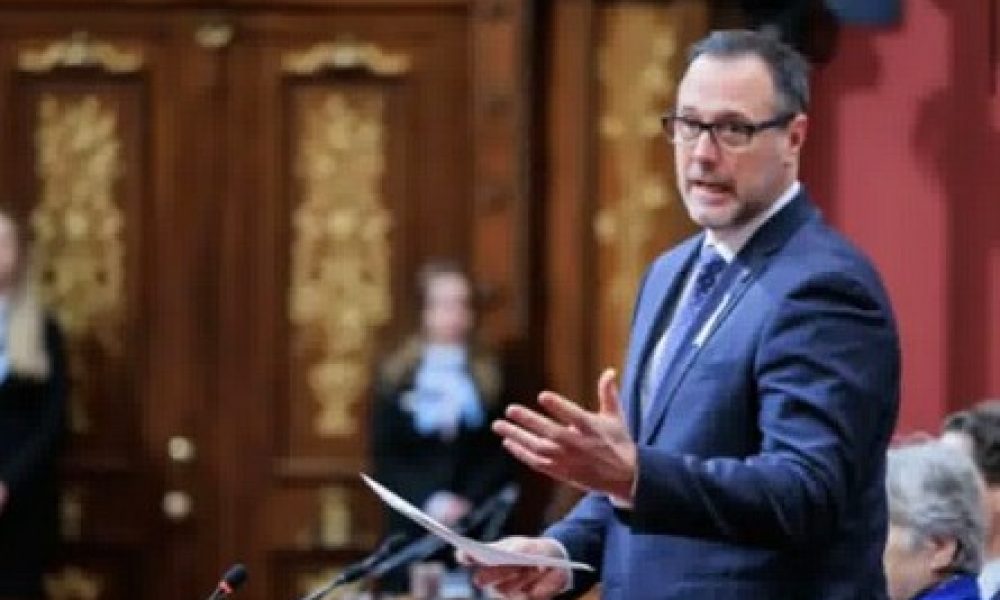 Québec,Solidaire,financement,acteur,gouvernement,échéance,plan,action,sommes,matière,itinérance,réseau.terrain,fonds,presse