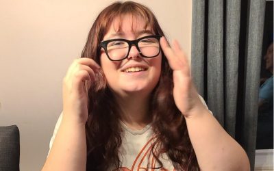 aide public SQ adolescente retrouver pied secteur yeux cheveux sécurité santé transport disparue