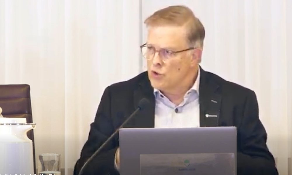 affaire,Sainte-Julie,Laroda,maire,ville,projets,promoteur,facture,ville,immobilier,verdict,dossier,épargner,amiable,résidents,montant,terrains