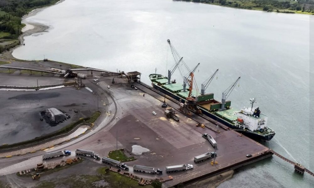 financement,projet,port,futur,expansion,dollars,banque,Canada,administration,chantiers,pays,terminal,capacité,traiter,million,mobilise,conteneurs,travaux,chaînes,émissions,modernes