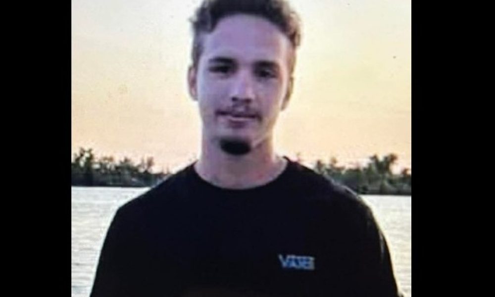 Longueuil,service,police,appel,retrouver,pied,jeune,soirée,cheveux,moustache,sécurité,information