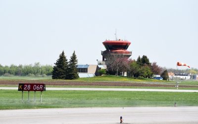 fm1033,modifications,zone,aéroportuaire,Longueuil,ville,usages,transports,secteur,conseil,espaces,rares,arrondissement,urbanisme,hausse,agricoles,pôle,cultivées,aérien