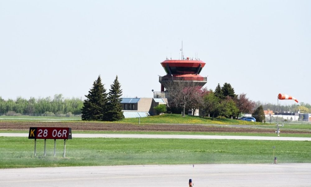 fm1033,modifications,zone,aéroportuaire,Longueuil,ville,usages,transports,secteur,conseil,espaces,rares,arrondissement,urbanisme,hausse,agricoles,pôle,cultivées,aérien