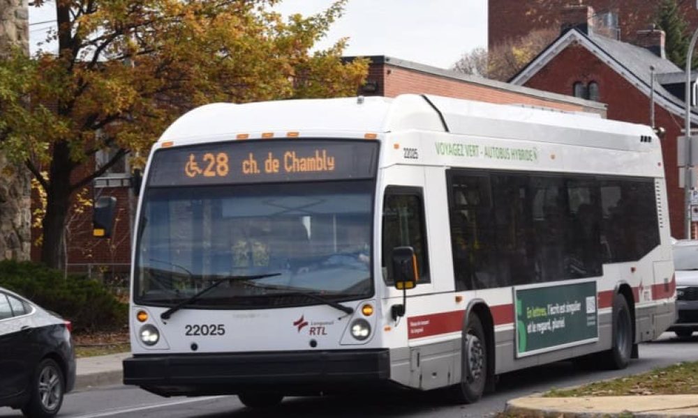 perte,service,autobus,transport,conseil,agglomération,Longueuil,Brossard,maire,part,réseau,angle,route,objectif,point,départ,revenu,marcher,présidente,financement,gouvernemental
