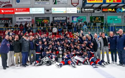 Longueuil,coupe,NAPA,hockey,junior,Collège,championnat,finale,centre,sportif,victoire,cégep,attaque,but,éliminatoire,scène,tourne,western,série,vedette