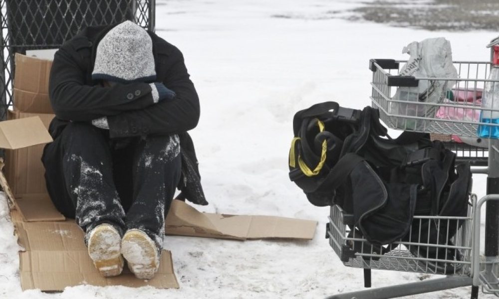itinérants,Longueuil,métro,ressources,personnes,réchauffer,froid,vague,table,aide,donner,organismes,efforts,permis,roulottes,lits,citoyens