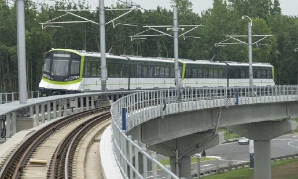 fm1033,Saint-Rémi,deuil,perte,hommes,jeunes,REM,décédés,frères,perte,tragédie,famille,marque,joueurs,hockey,réseau,vague,émotion,happés