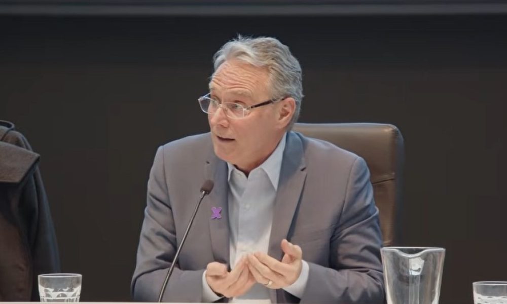 UPAC, Varennes,fouiller,média,maire,tour,graves,intervention,transaction,servir,suite,policiers,usage,organisation,administration,réponses,gestes,conseillers