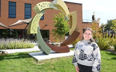 Article: Brossard dévoile une oeuvre de quatre mètres de hauteur