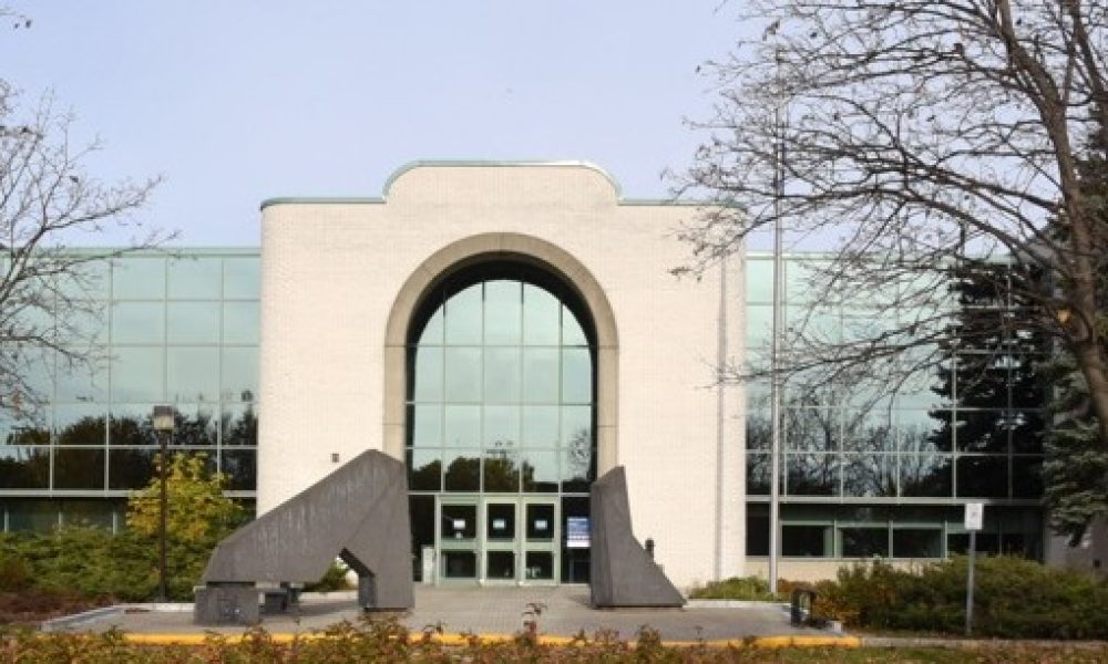 sentence,agresseur,enquête,police,condamnation,pénitencier,violences,graves,juge,relation,travail,sexuelle,processus,message,décision,importance,dossier