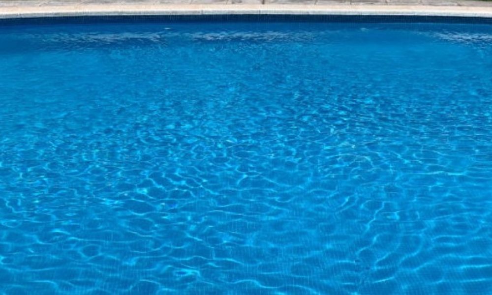 Les Québécois obtiennent un sursis pour rendre conformes leurs piscines