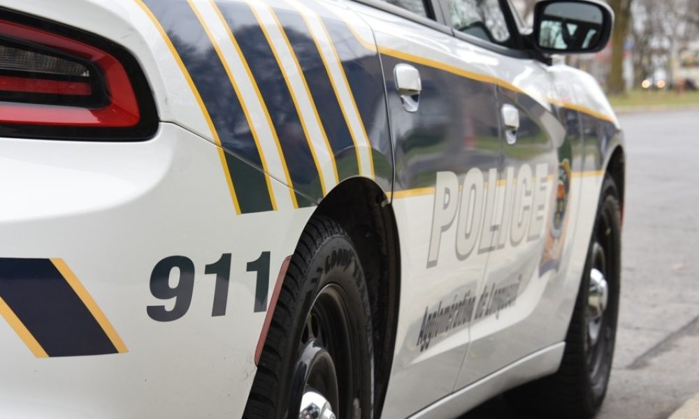 individus,police,Longueuil,effraction,arrestation,faits,secteur,résidentiel,ciblé,suspect,immeuble,femme,propriété,agent,intervention,autorités