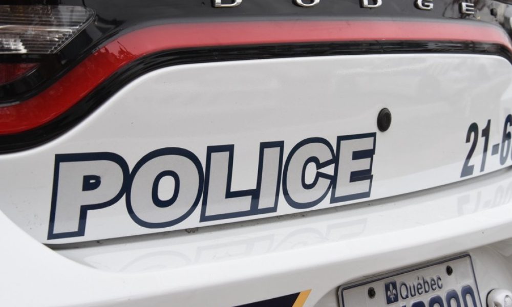 adolescent,enquête,Longueuil,policiers,SPAL,service,cours,collision,véhicule,voiture,secteur,arrondissement,sécurité,code,place,poursuite,accusations