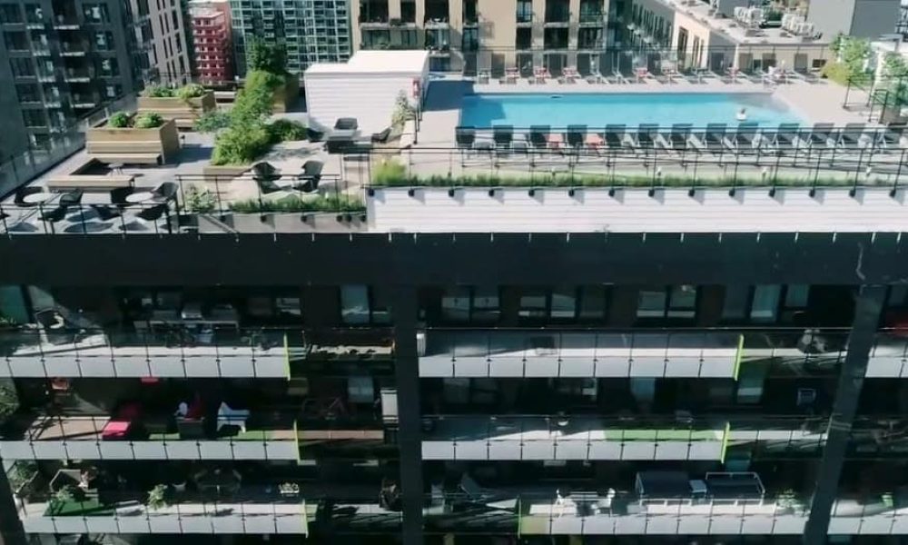 développement,résidentiel,station,Panama,REM,Brossard,projet,chantier,logements,professeur,période,croissance,construction,nombre,baisse,immigrants,province,marché,tour,étages