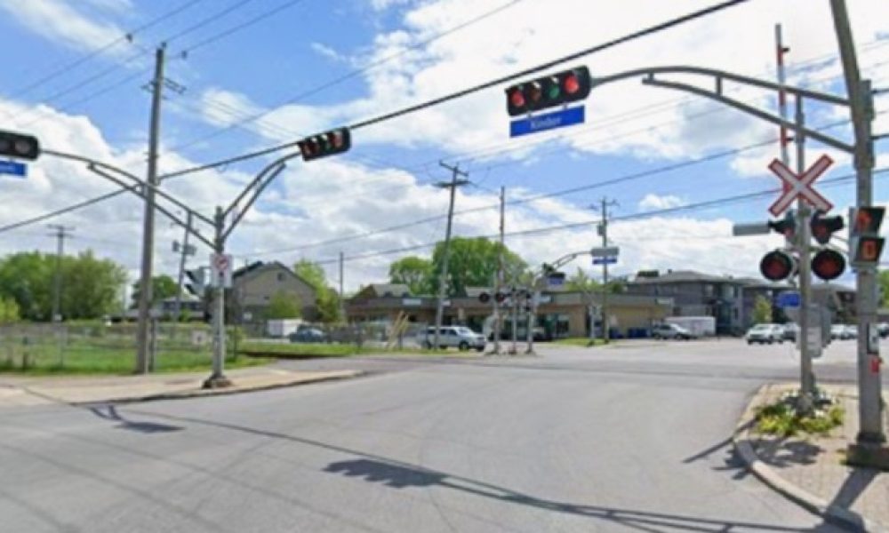 montant,Saint-Hubert,voie,ferrée,parts,futur,système,assumer,coûts,entretien,chantier,circulation, parties,remplacer,dollars,compagnie,système,CN