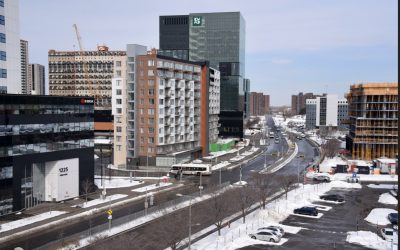 Longueuil,face,itinérance,ville,présence,situation,territoire,élus,démarche,office,participation,protocole,figure,adoption,plan,actions,campements,gestion,logements,alimentaire,intervenant,agent,places,milieu,organismes