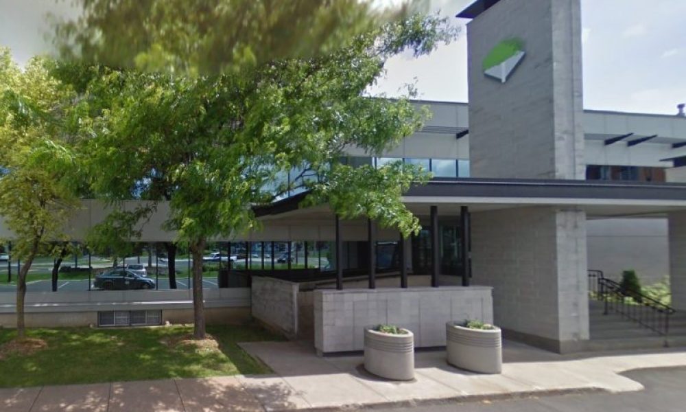 Hôtel de Ville de Sainte-Julie. Photo : Archives