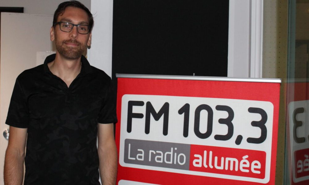 Le candidat Vert Simon King voit le développement de l'aéroport Saint-Hubert différemment.