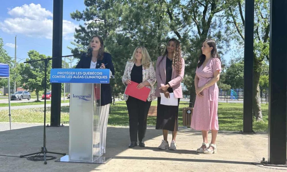 La ministre de l’Environnement, Pascale Déry, la ministre de l’Habitation, Karine Boivin Roy, la députée de la circonscription Marie-Victorin, Sherley Dorishmond et la mairesse de Longueuil, Catherine Fournier. - FM 103,3