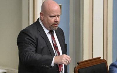 Ian Lafrenière promet d’inclure les Premières Nations dans la réforme forestière