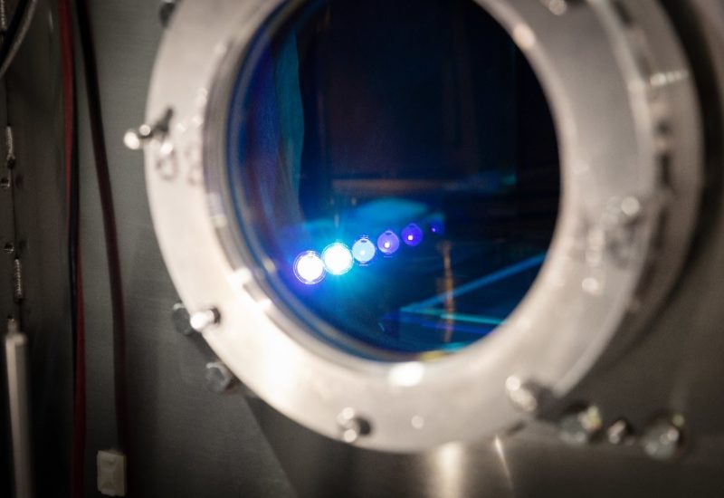 Vue de l’intérieur de la chambre sous vide du laser de 750 térawatts du Laboratoire de sources femtosecondes (ALLS) de l’INRS. - SOURCE : JOSÉE LECOMPTE (Groupe CNW/Institut National de la recherche scientifique (INRS))