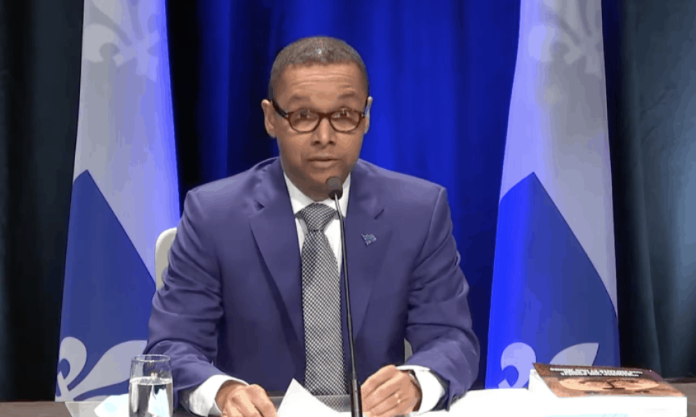 Une pétition pour l’accès à une couverture publique pour les soins des femmes enceintes