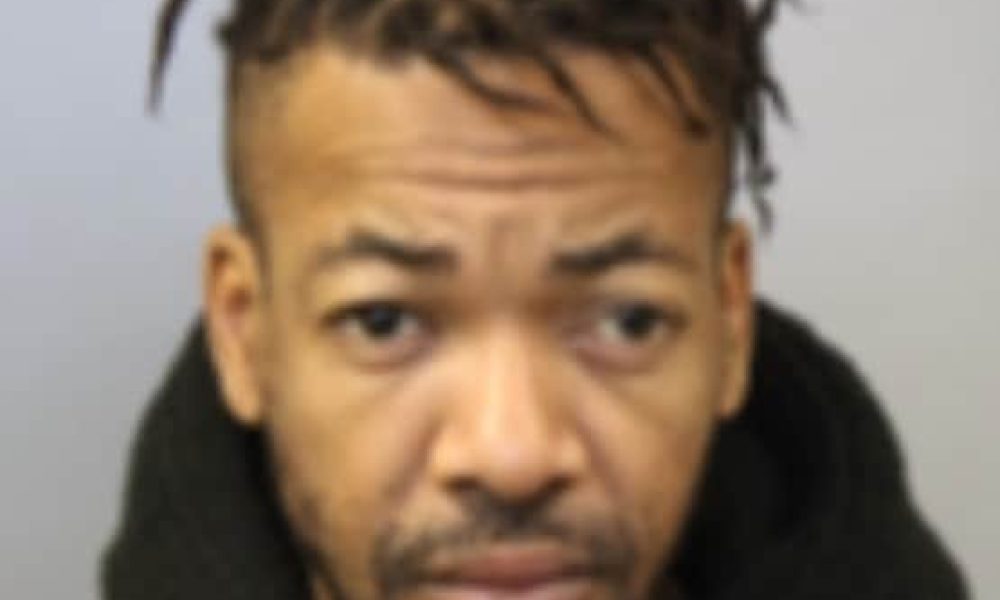 Individu recherché par les policiers de Longueuil.