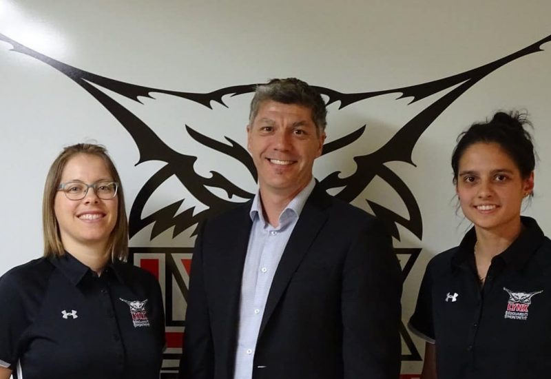 Une nouvelle entraîneure-chef pour le hockey féminin chez les Lynx