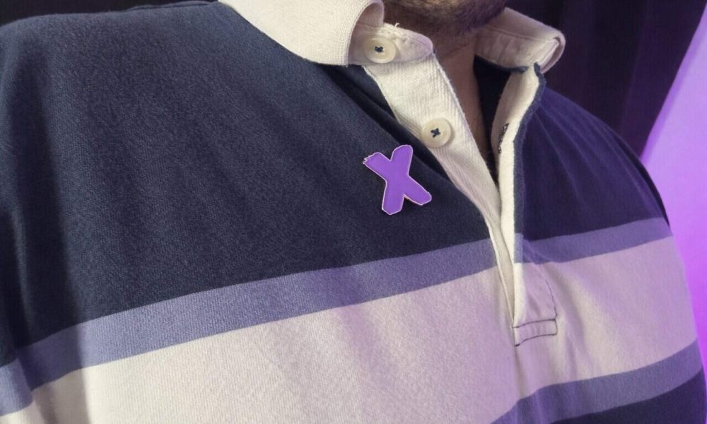 CSQ,campagne,milieu,scolaire,combattre,violence,écoles,syndicat,Champlain,lutter,symbole,épinglettes,enseignants,activités,mouvement,jour,semaine,ministère