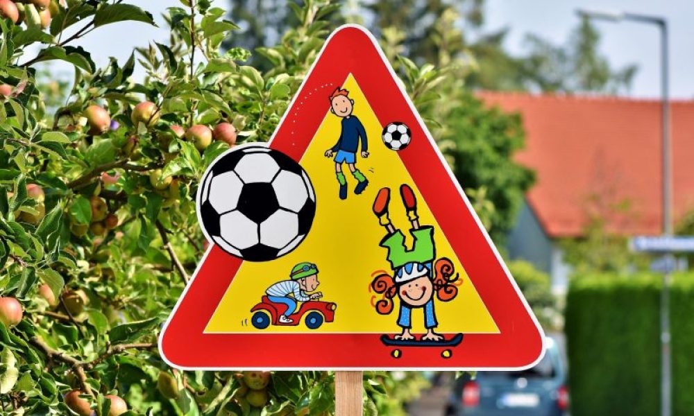 La vitesse des conducteurs inquiète une résidente de la rue  du Renne. Photo : Pixabay