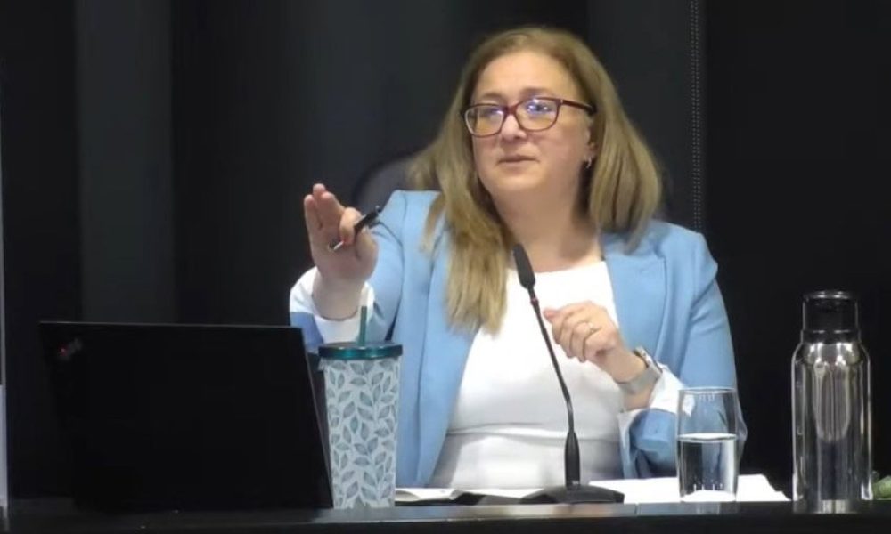 Un citoyen invité à sortir du conseil de ville de Brossard