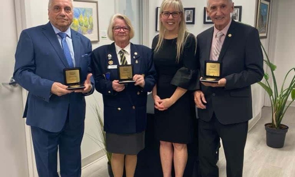 Jean-Marie Girard reçoit la Médaille de la députée l’Assemblée nationale