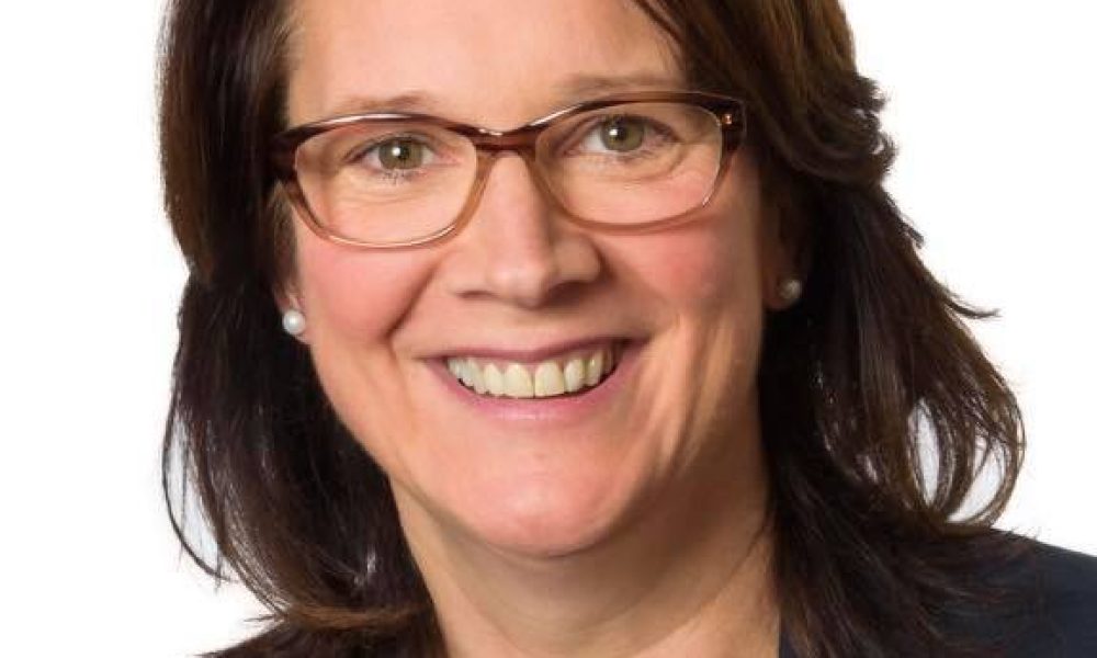 Longueuil pourrait se prononcer sur les bacs de récupération de vêtements