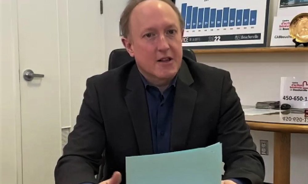 Le maire de Boucherville défend une fois de plus les médias locaux