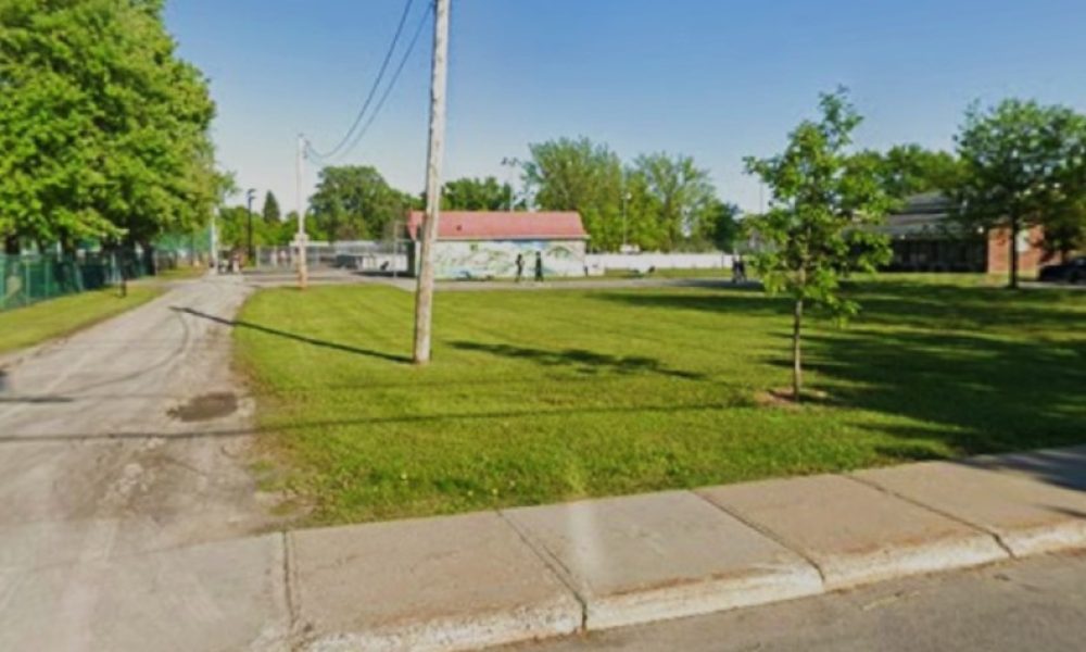 ville,Longueuil,parc,arrondissement,travaux,normes,sécurité,aires,jeux,ancien,usage,système,ouvrages,eaux,terrain,génie,plans,devis,balance,conseillère