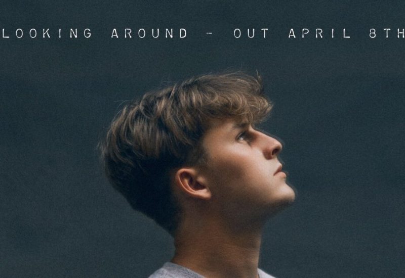 Le jeune homme de 23 ans a sorti un premier projet de six chansons intitulé Looking Around le 8 avril dernier. Photo; Facebook PELCH