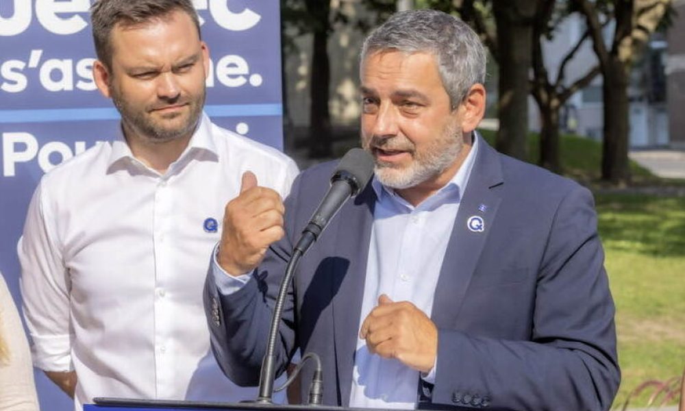 Le candidat Pierre Nantel, en compagnie du chef du Parti Québécois, Paul Saint-Pierre Plamondon. Photo: Facebook