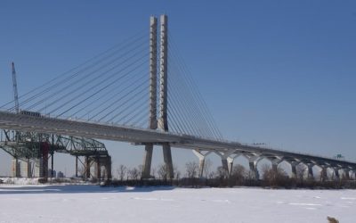 Des mineurs en Cour pour avoir grimpé sur le pont Champlain