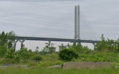 Article: Le pont Samuel-De Champlain porte la réalité des surdoses en s’illuminant de mauve ce soir