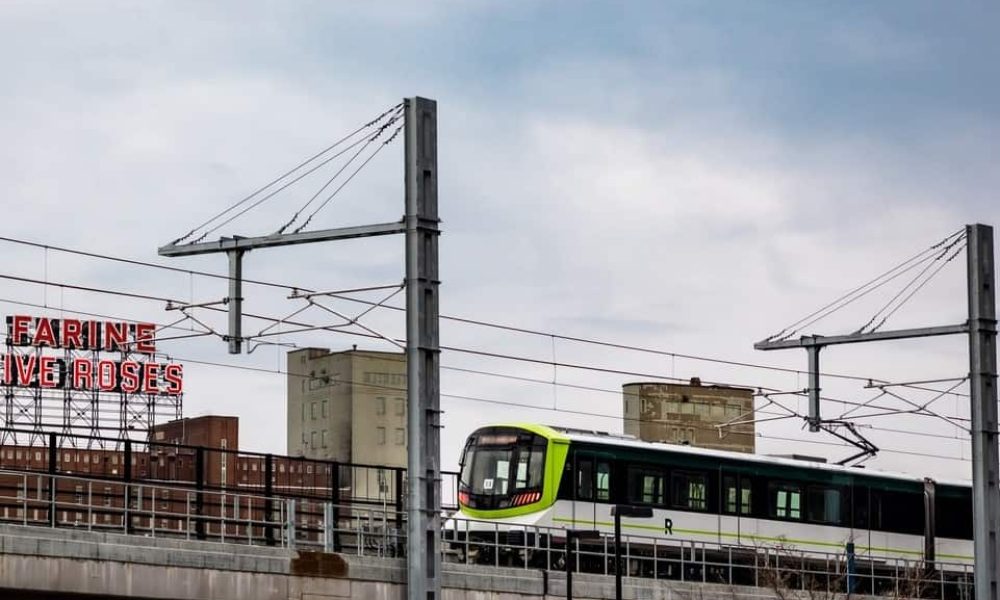 Le REM parcourt lentement de nouveaux kilomètres