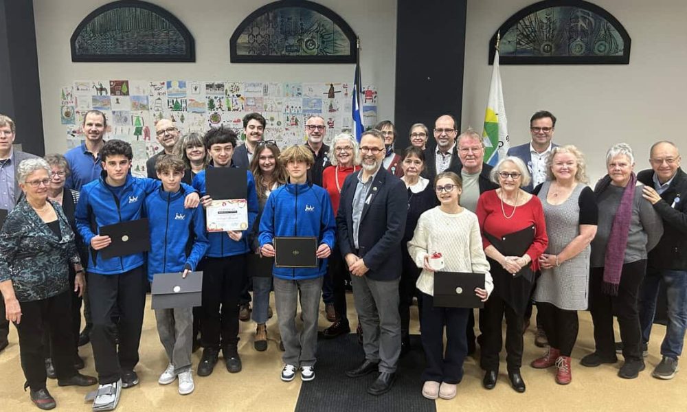 Hommage à vingt citoyens à la soirée de reconnaissance de St-Hilaire